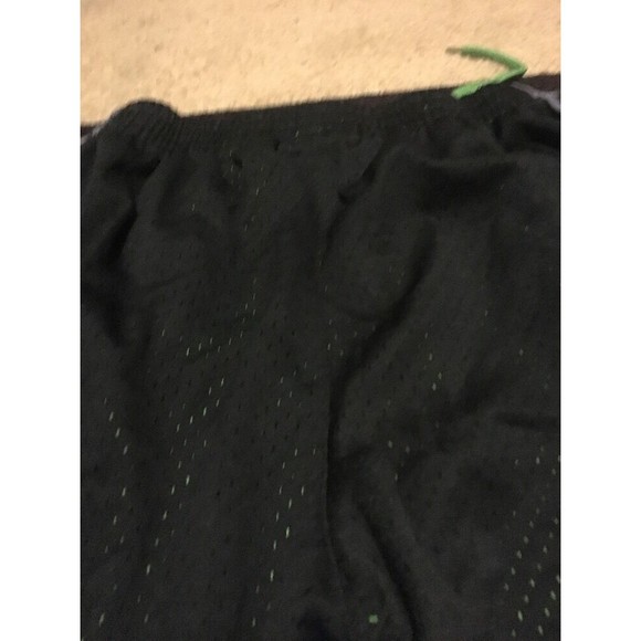 UT Sports Men's Athletic Gym Basketball Mesh Shorts Black Green Size Medium - Picture 7 of 8